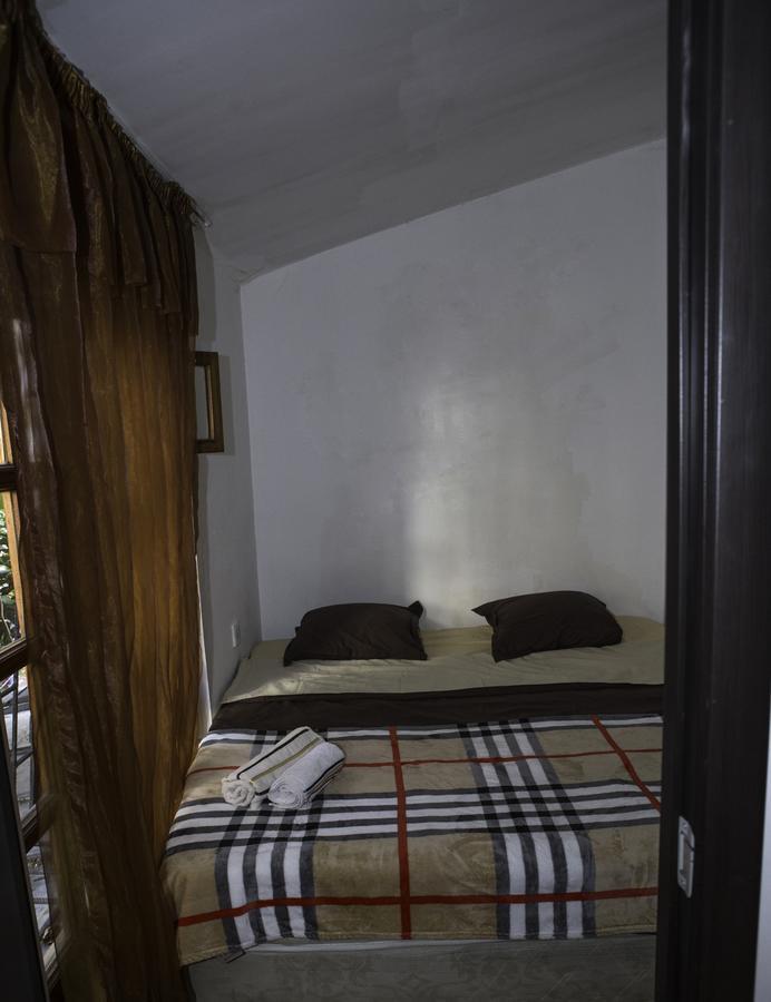 Patio Hostel Tbilisi Kamer foto