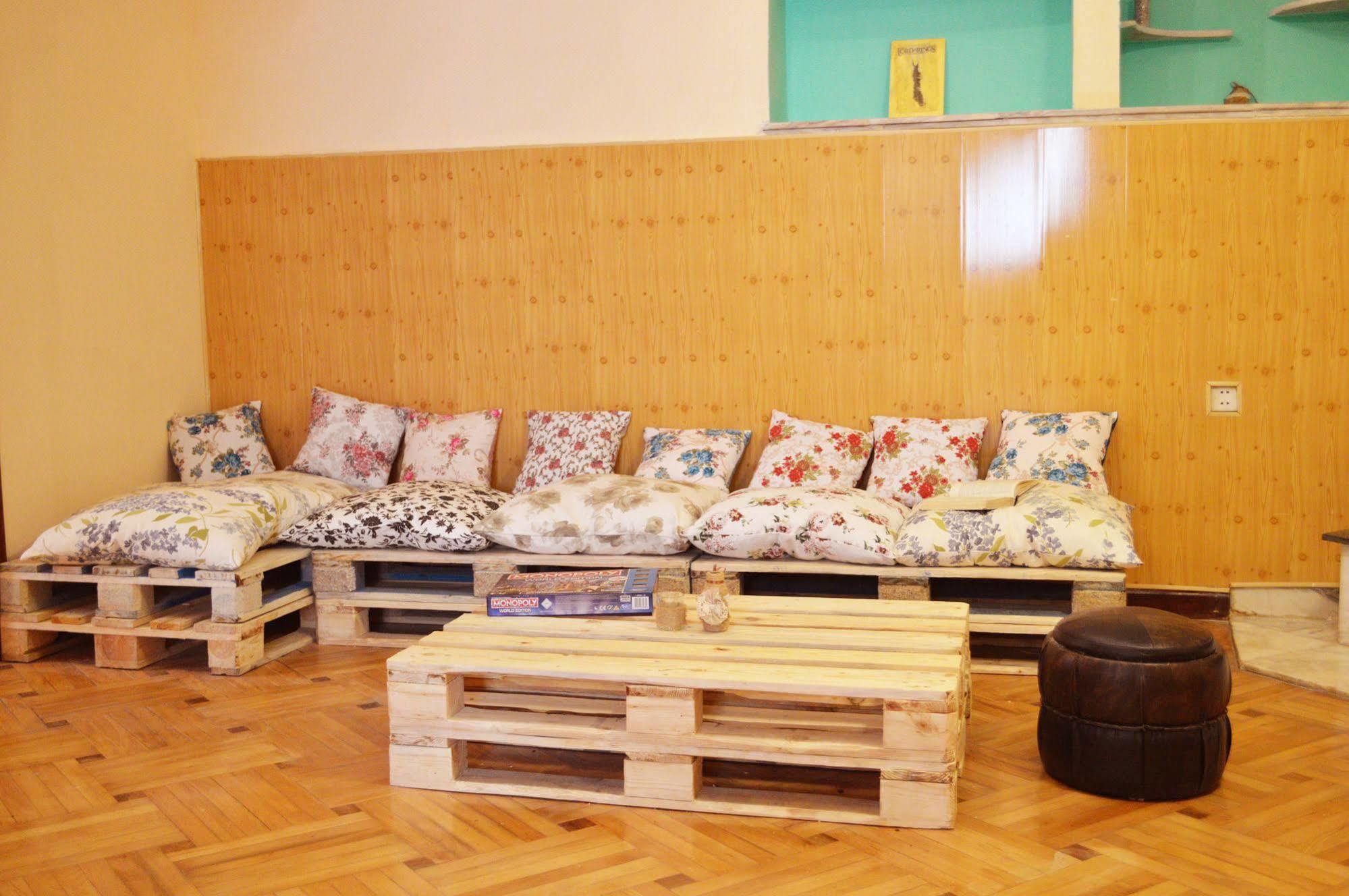 Patio Hostel Tbilisi Buitenkant foto